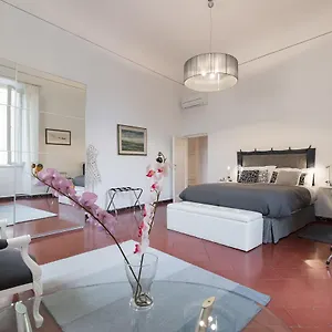 Old Bridge: Historical And Chic Florence
